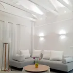 Villa White