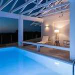 Villa White *