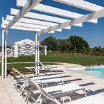 Villa White
