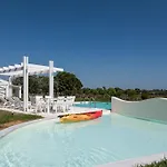 Villa White