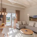 Villa White