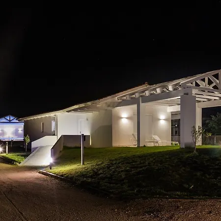 Villa White